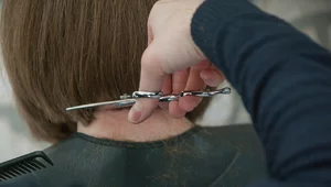 Miniatura: Fryzjerzy i salony kosmetyczne. Za tym...