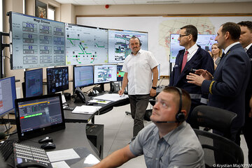 Mateusz Morawiecki podczas uroczystości uruchomienia pieca WTR w Hucie Miedzi „Legnica” 