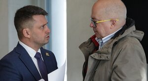 Miniatura: "A to sobie składaj pozew". Zimoch o...