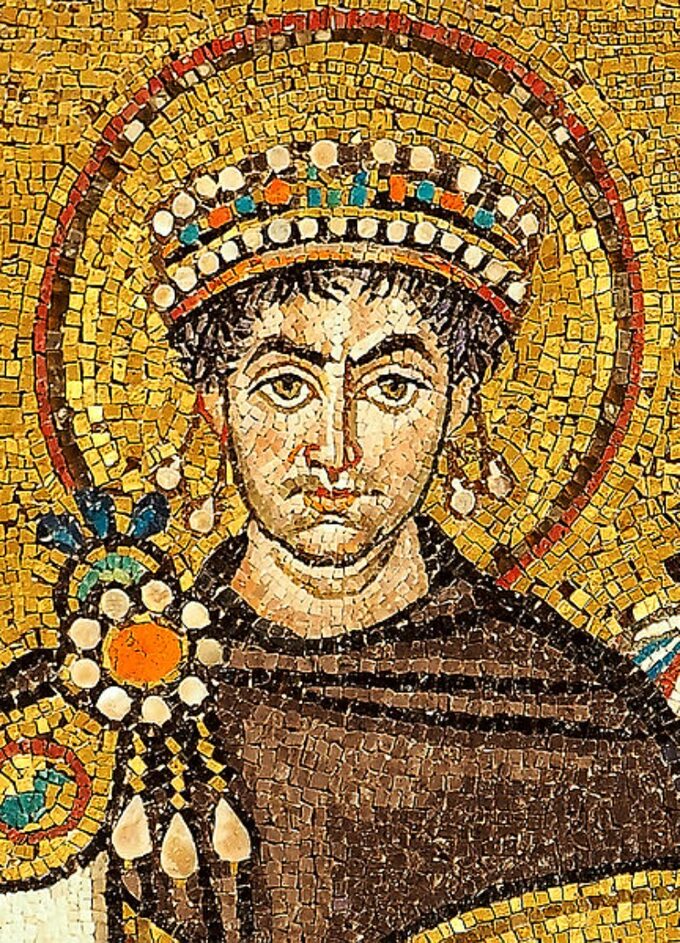 Justynian Wielki. Wizerunek z mozaiki w bazylice San Vitale w Rawennie