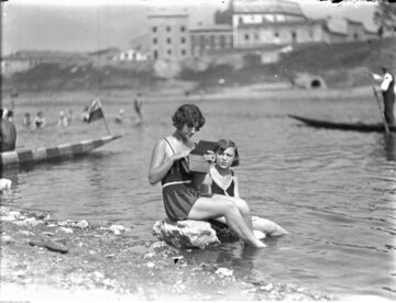 Kraków, 1929 r. Plaża w Krakowie nad Wisłą.