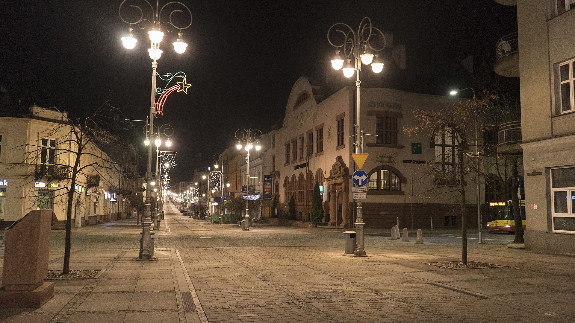 Ulica Sienkiewicza, reprezentacyjna ulica widoczna na zdjęciu, znajduje się w: