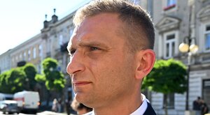 Miniatura: Bąkiewicz robi z ludzi idiotów