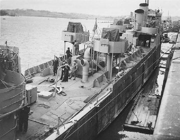 HMS Campbeltown w&nbsp;czasie dokonywania zmian na&nbsp;potrzeby misji
