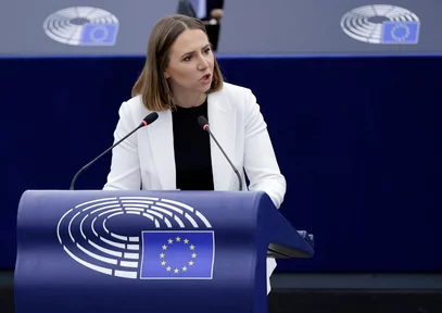 Miniatura: Politycy KO już odtrąbili "sukces". Bryłka...