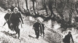 Miniatura: Polski żołnierz pod niemiecką lupą