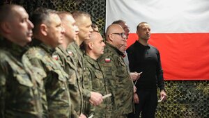 Miniatura: Prezydent spotkał się z żołnierzami i...