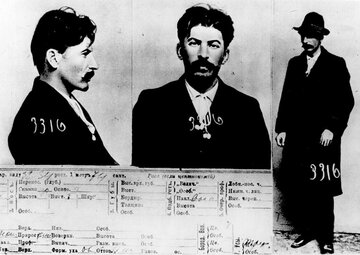 Zdjęcia wykonane przez Ochranę po&nbsp;aresztowaniu Stalina, 1911&nbsp;r.