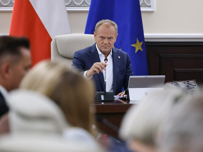 Premier Donald Tusk podczas posiedzenia rządu