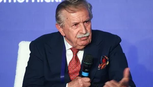 Miniatura: Konsorcjum śmierci bez żadnej strategii