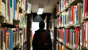 Miniatura: Niemieckie uczelnie wprowadziły opaski dla...