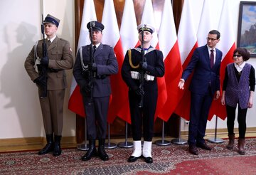 Asysta wojskowa podczas uroczystości w Kancelarii Premiera 