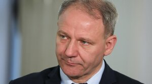 Miniatura: Polityk oświadczył się studentce. Jest...