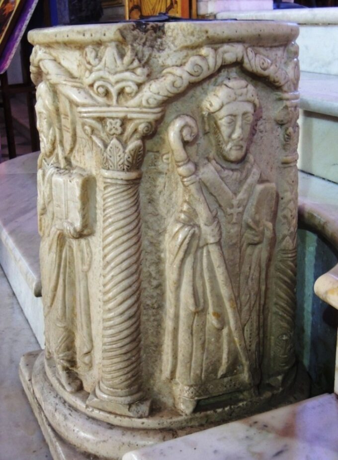 Najstarszy znany wizerunek św. Wojciecha, relief z XI lub XII w. na studzience w kościele św. Bartłomieja na Wyspie Tyberyjskiej w Rzymie