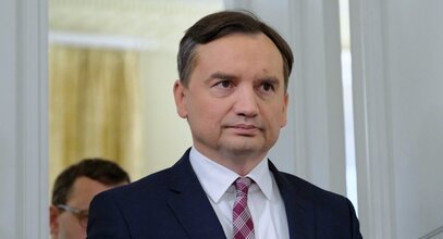 Miniatura: Z jakiego kraju Ziobro wyleciał do USA?...