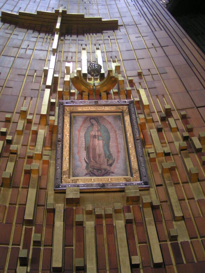 Obraz Matki Bożej z Guadalupe w sanktuarium w Mexico City