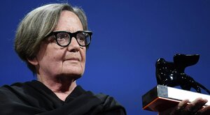 Miniatura: Znana reżyser grzmi na premiera. Polityk...