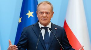 Miniatura: "Powstanie lotnisko w Baranowie". Tusk...