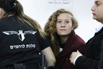 16-letnia Ahed Tamimi, w grudniu ub.r. spoliczkowała izraelskiego żołnierza, którzy zaatakował jej 13-letniego brata.