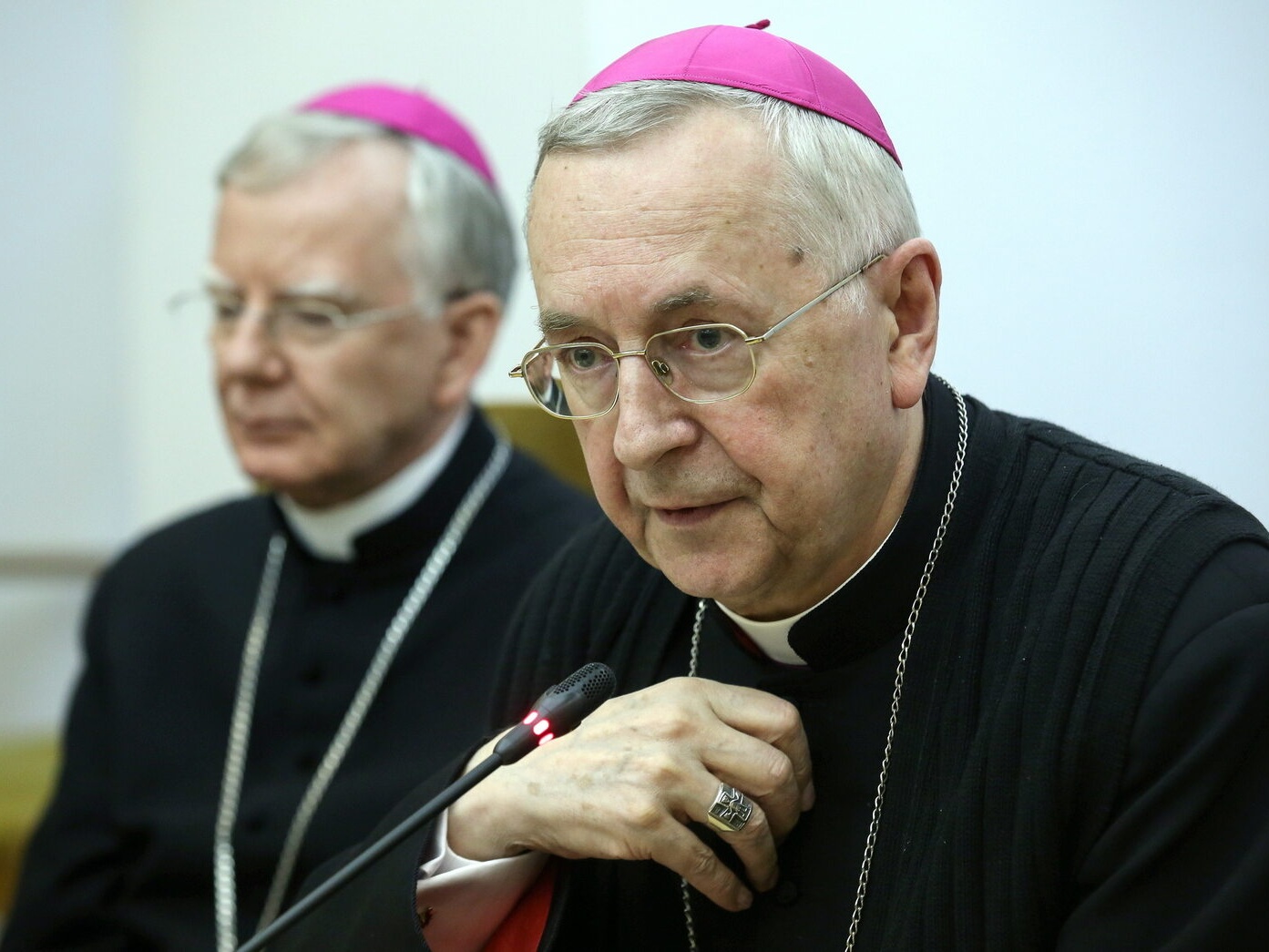 Abp Marek Jędraszewski (L) i abp Stanisław Gądecki (P)