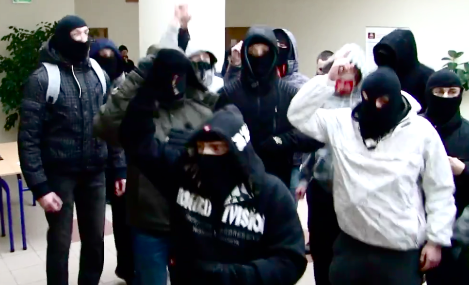 Faszyści i pedofile u bram