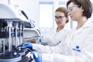 Adamed Pharma rozbudowuje zaplecze laboratoryjne
