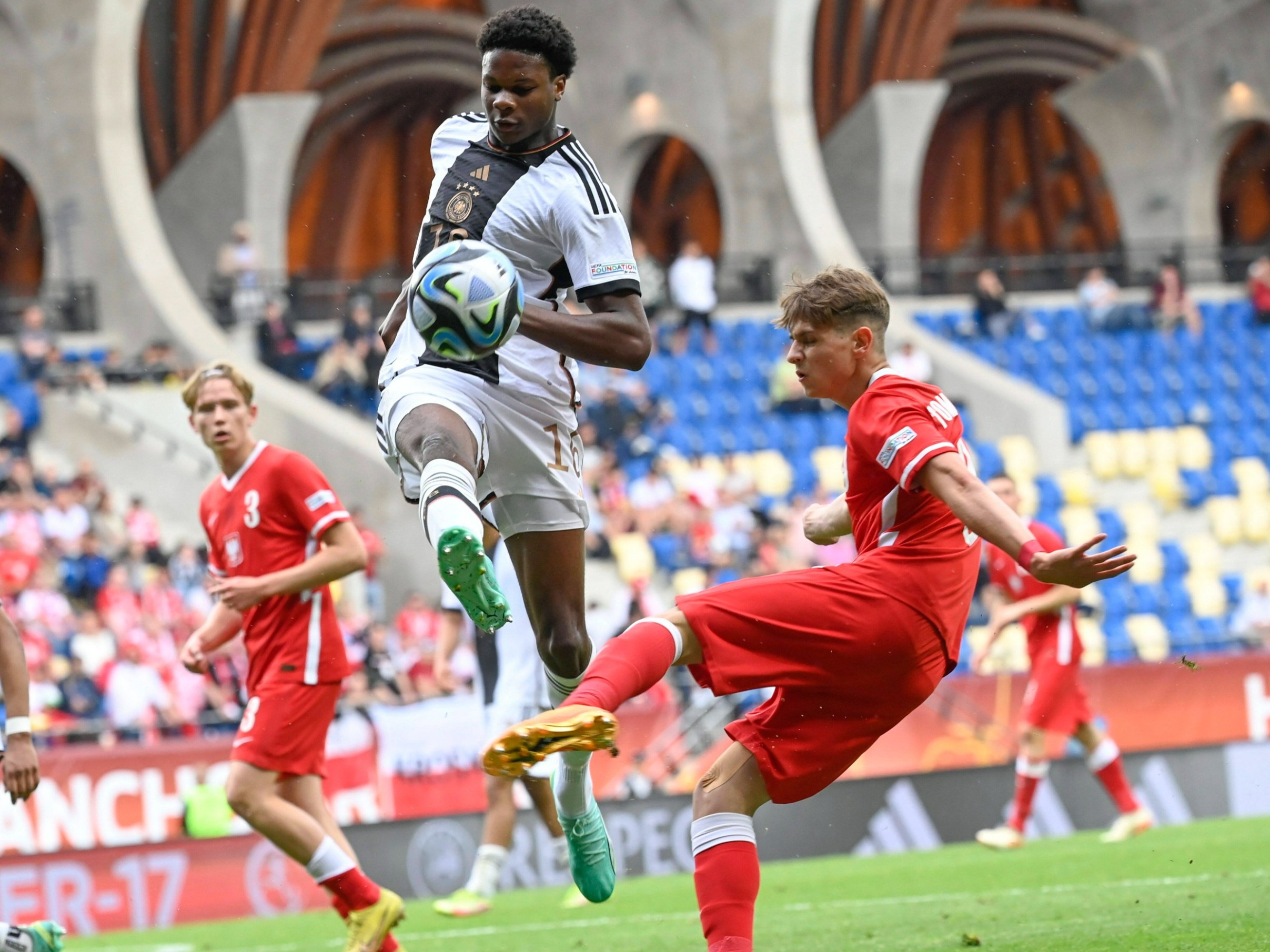 Reprezentant Polski U-17 Oskar Tomczyk