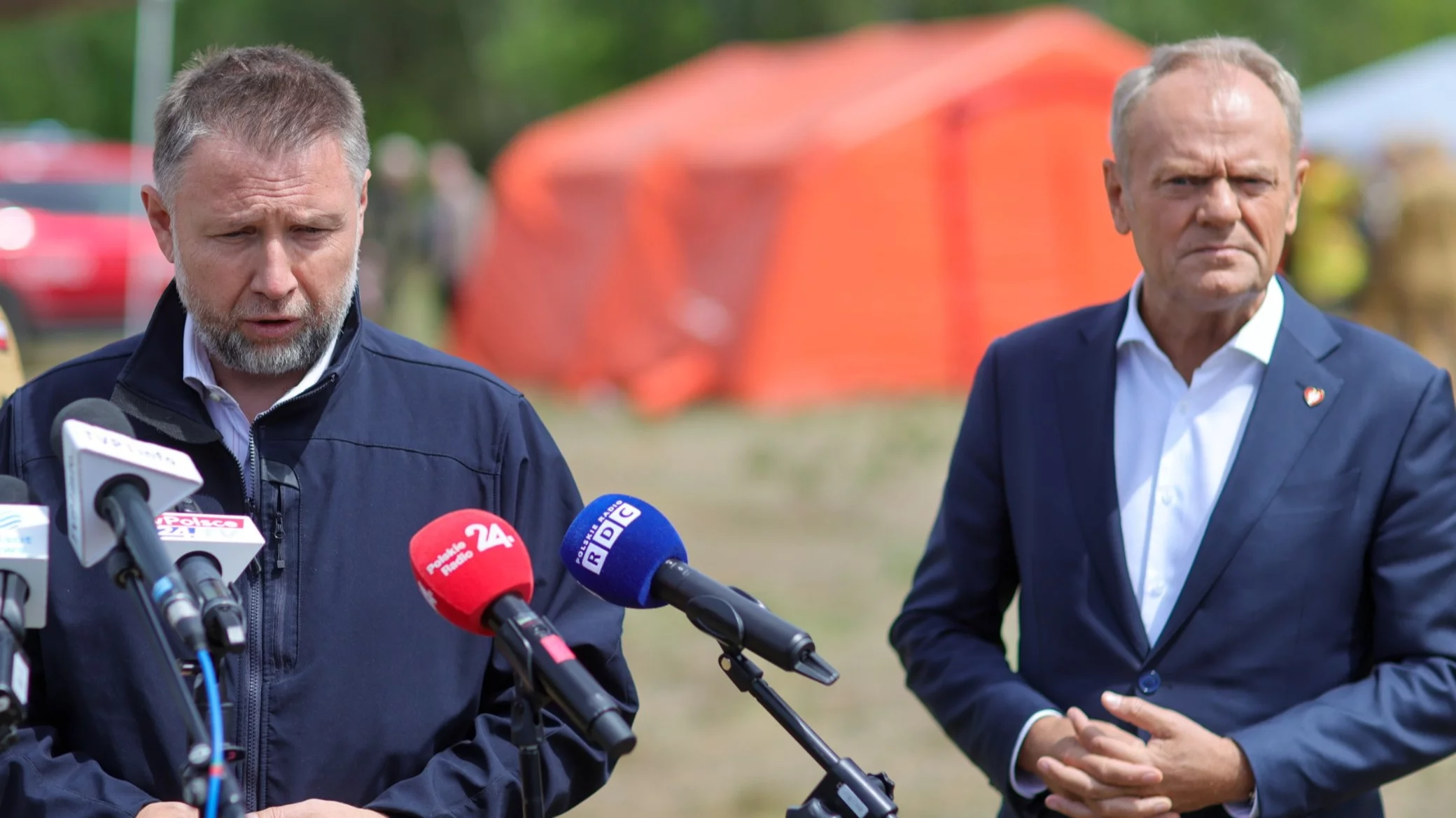 Szef MSWiA Marcin Kierwiński i premier Donald Tusk