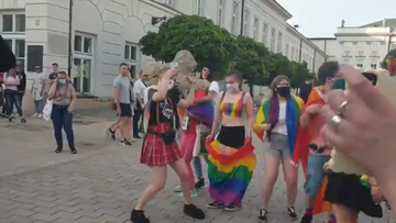 Akcja środowisk LGBT przed Pałacem Prezydenckim