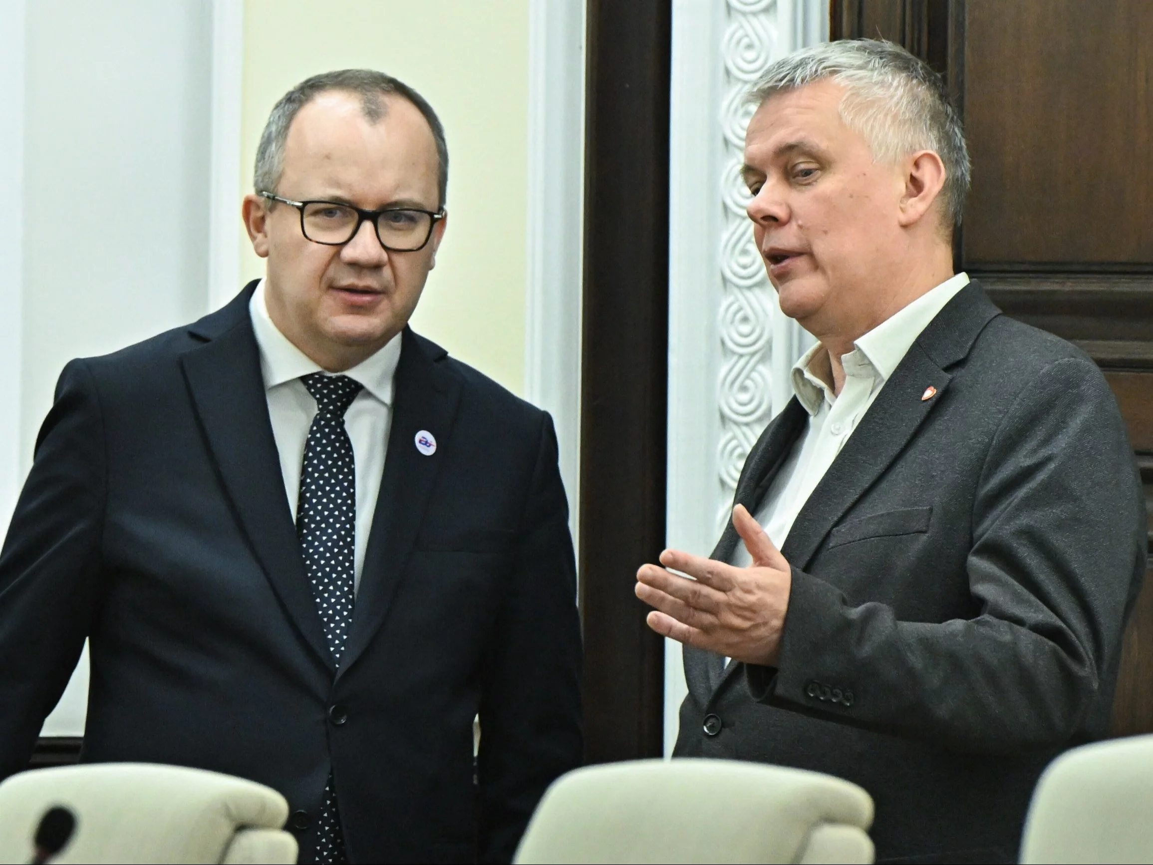 Minister spraw wewnętrznych i administracji, koordynator służb specjalnych Tomasz Siemoniak (P) i minister sprawiedliwości Adam Bodnar