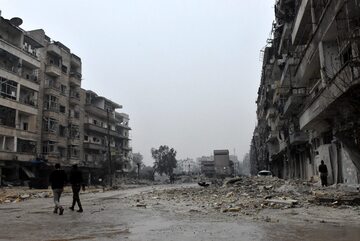 Aleppo zniszczone bombardowaniami