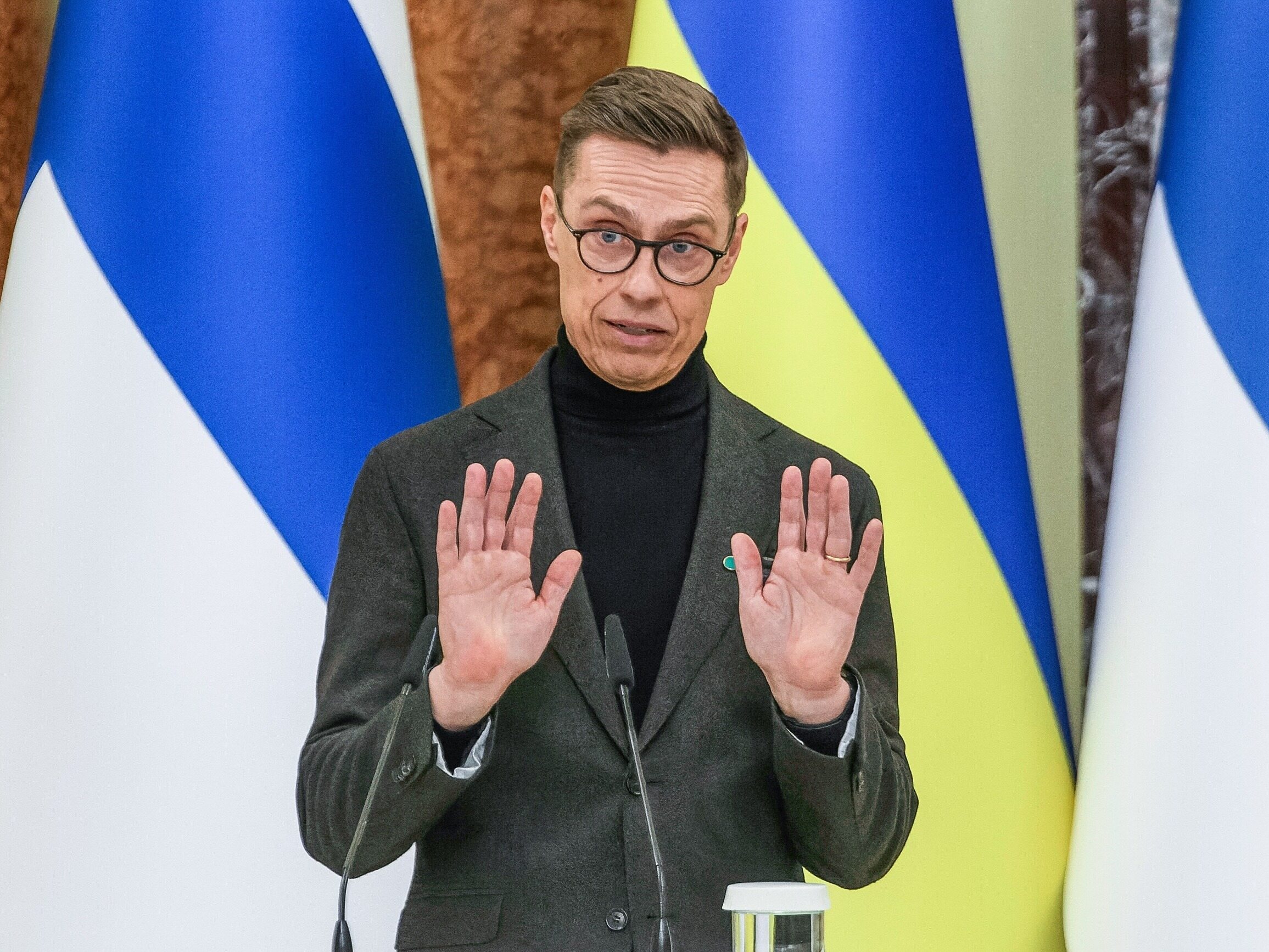Guerra en Ucrania.  El presidente de Finlandia habla del «único camino hacia la paz»