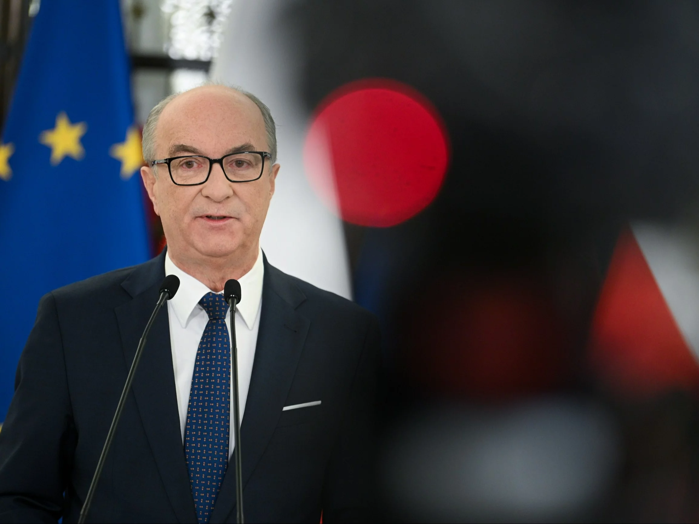 Marszałek Sejmu Włodzimierz Czarzasty na konferencji prasowej