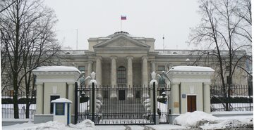 Ambasada Rosji w Warszawie (do 1991 roku było to przedstawicielstwo Związku Sowieckiego)