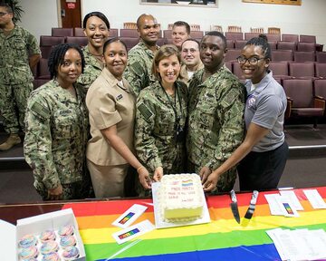 Amerykańska armia obchodzi „Miesiąc Dumy LGBT”