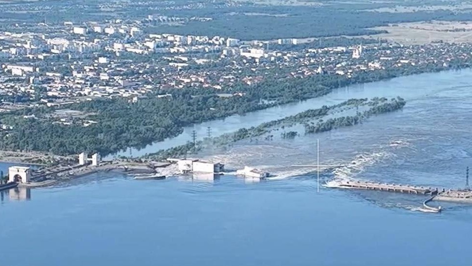 Wysadzona tama na Dnieprze w Nowej Kachowce