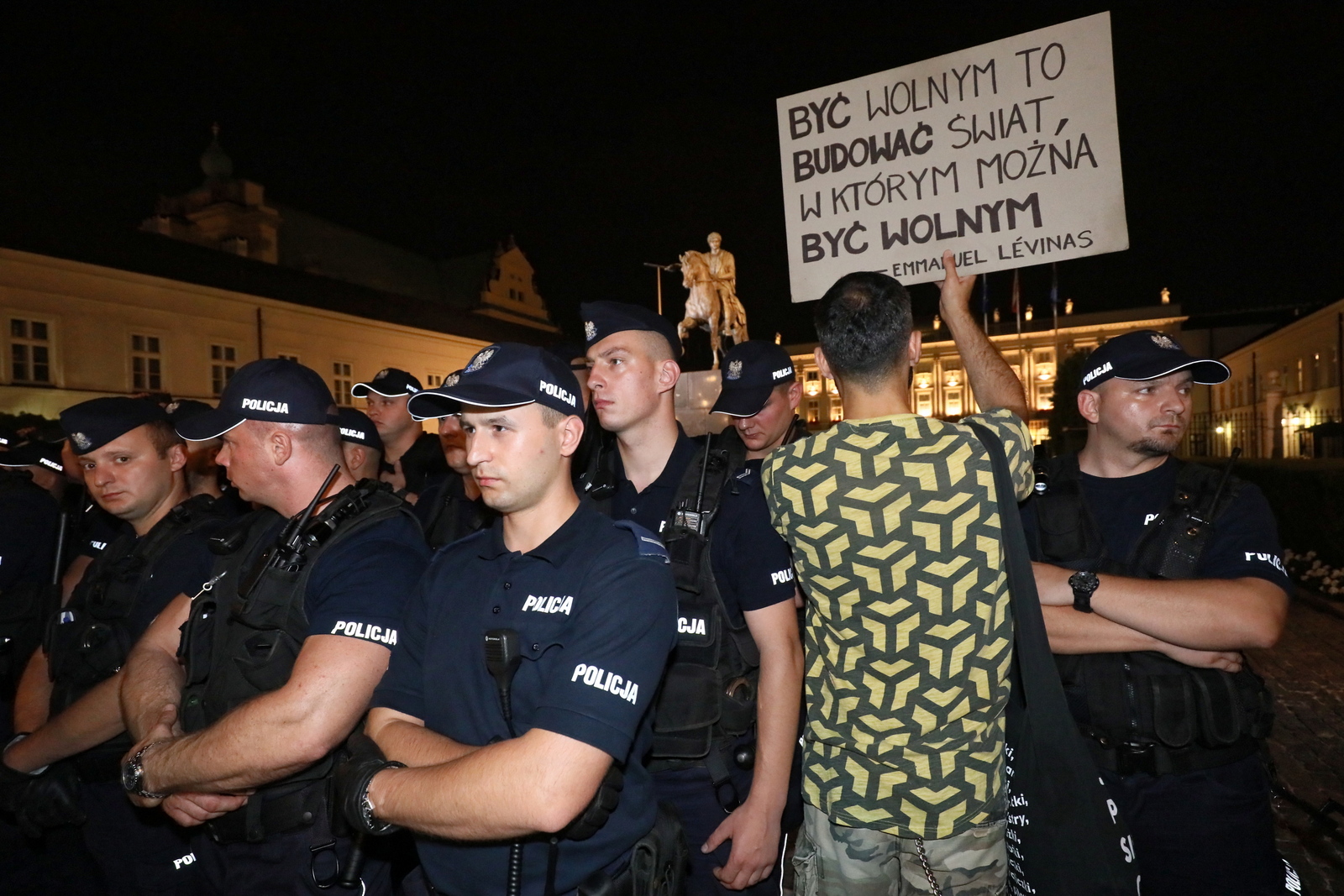 Protest przed Pałacem Prezydenckim