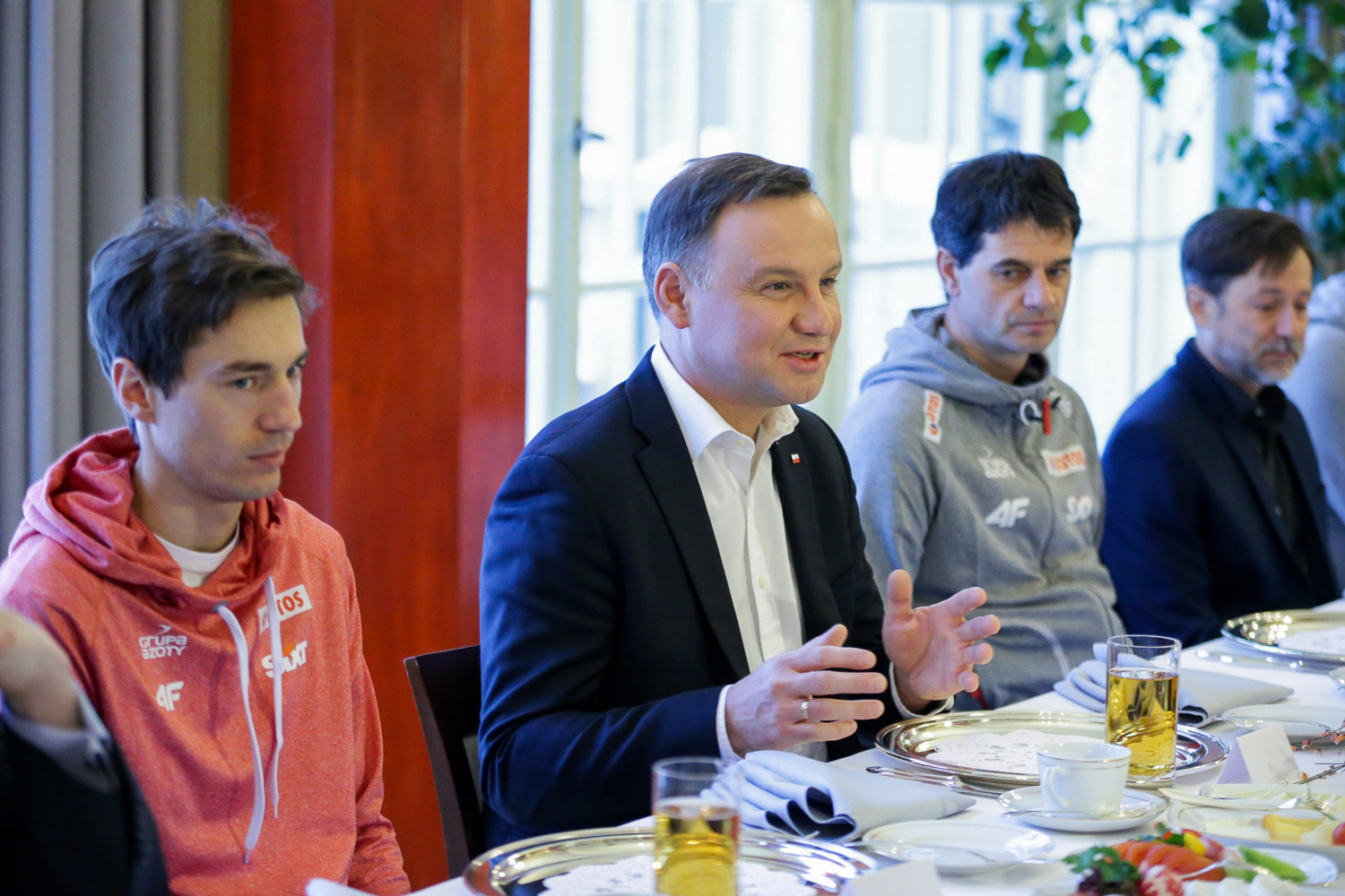 Andrzej Duda spotkał się z polskimi skoczkami
