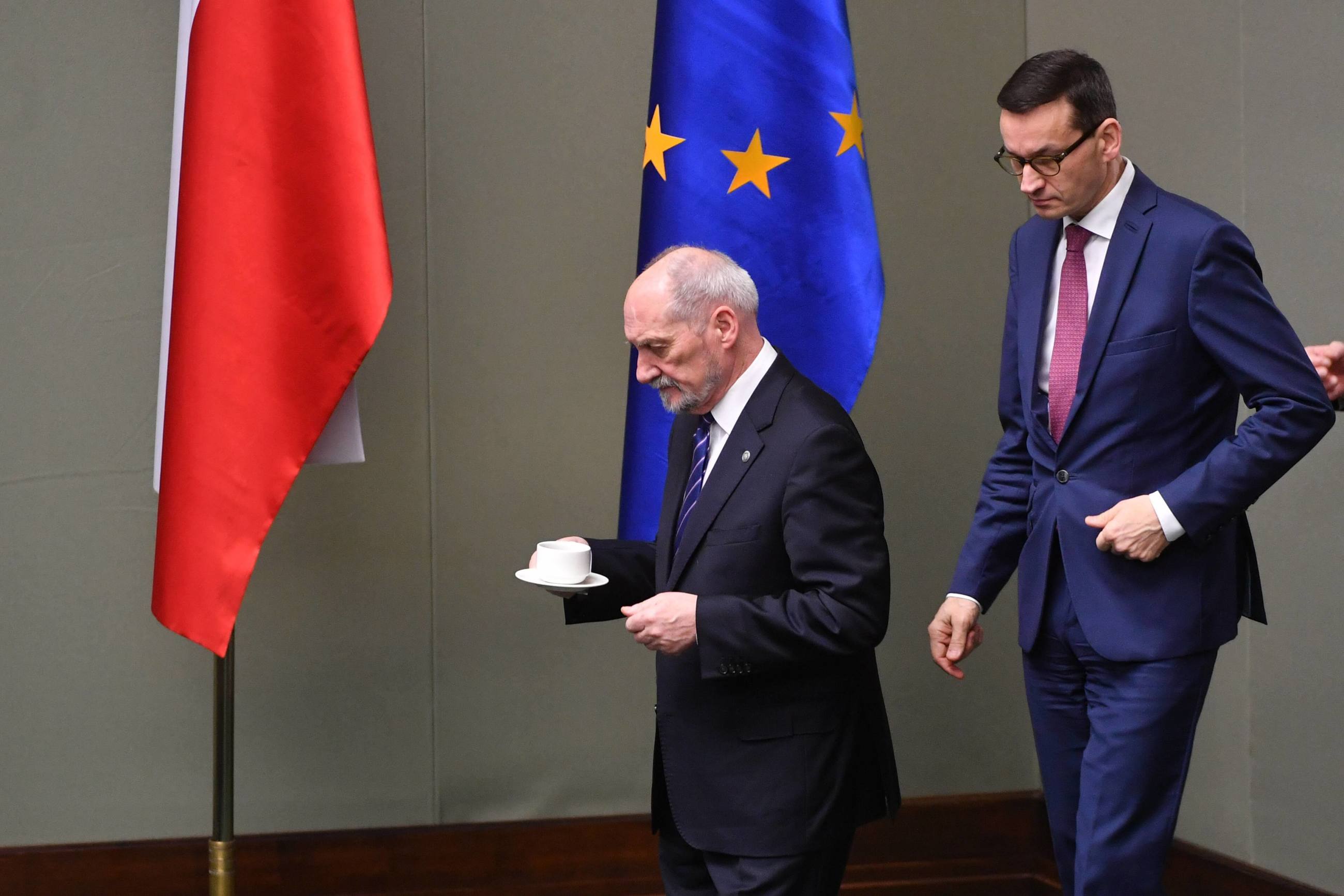 Antoni Macierewicz, Mateusz Morawiecki