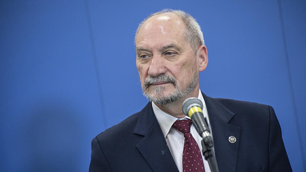 Antoni Macierewicz, szef MON