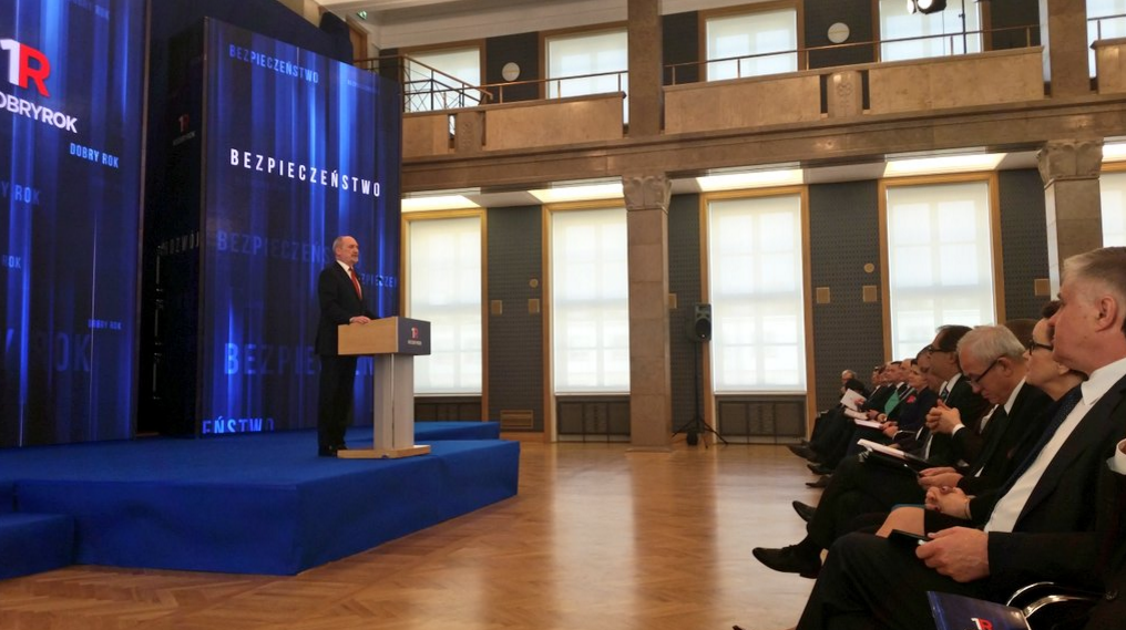 Antoni Macierewicz, szef MON