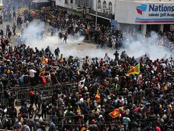 Antyrządowe protesty na Sri Lance. Kraj jest pogrążony w kryzysie gospodarczym.