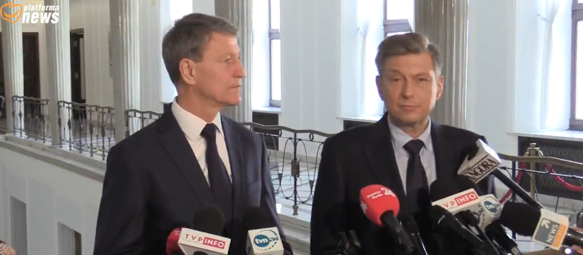 Posłowie PO podczas konferencji prasowej