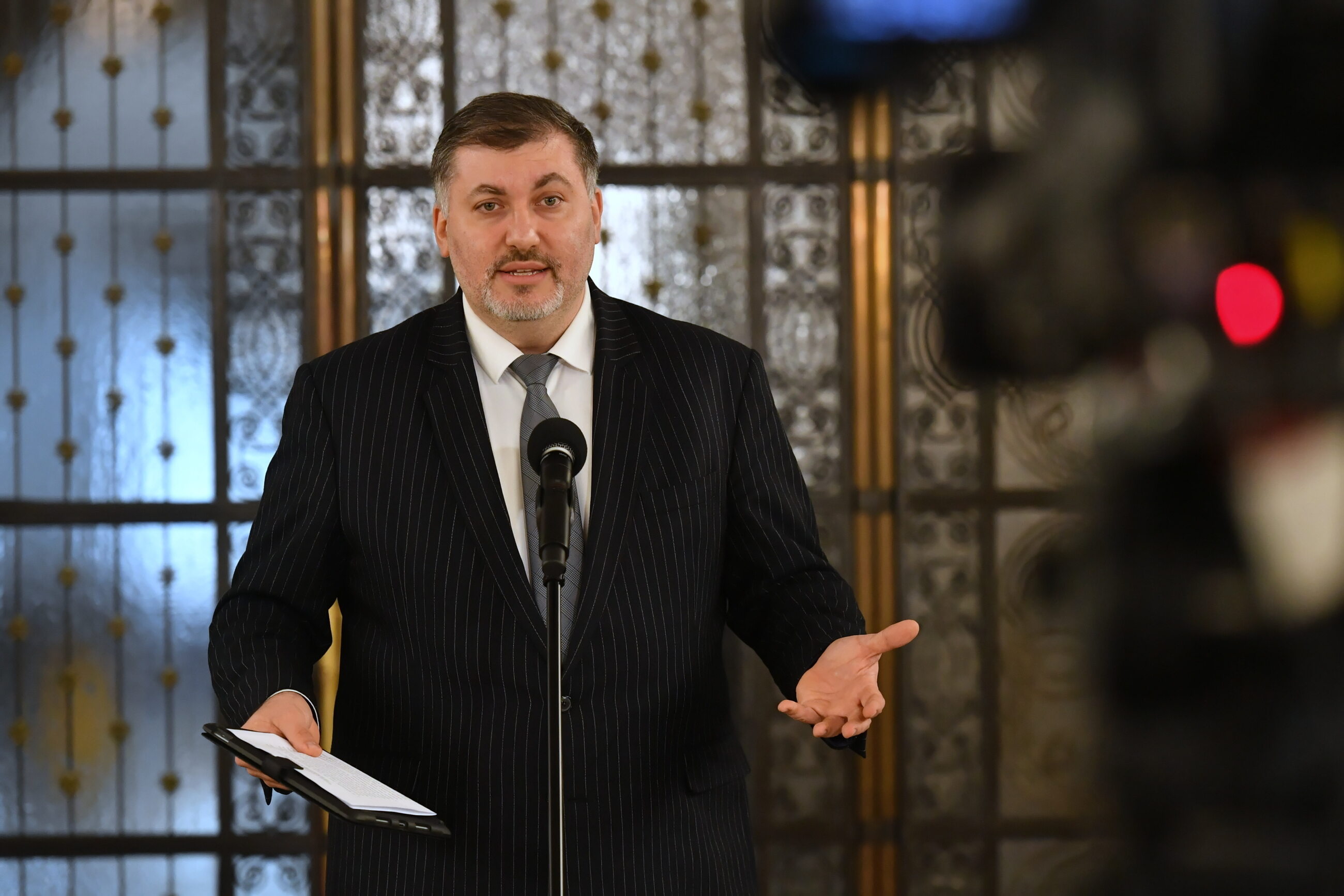 Dziambor o ultimatum: Nam nie chodzi o personalia, a o konkretne ustawy - Vimarsana News