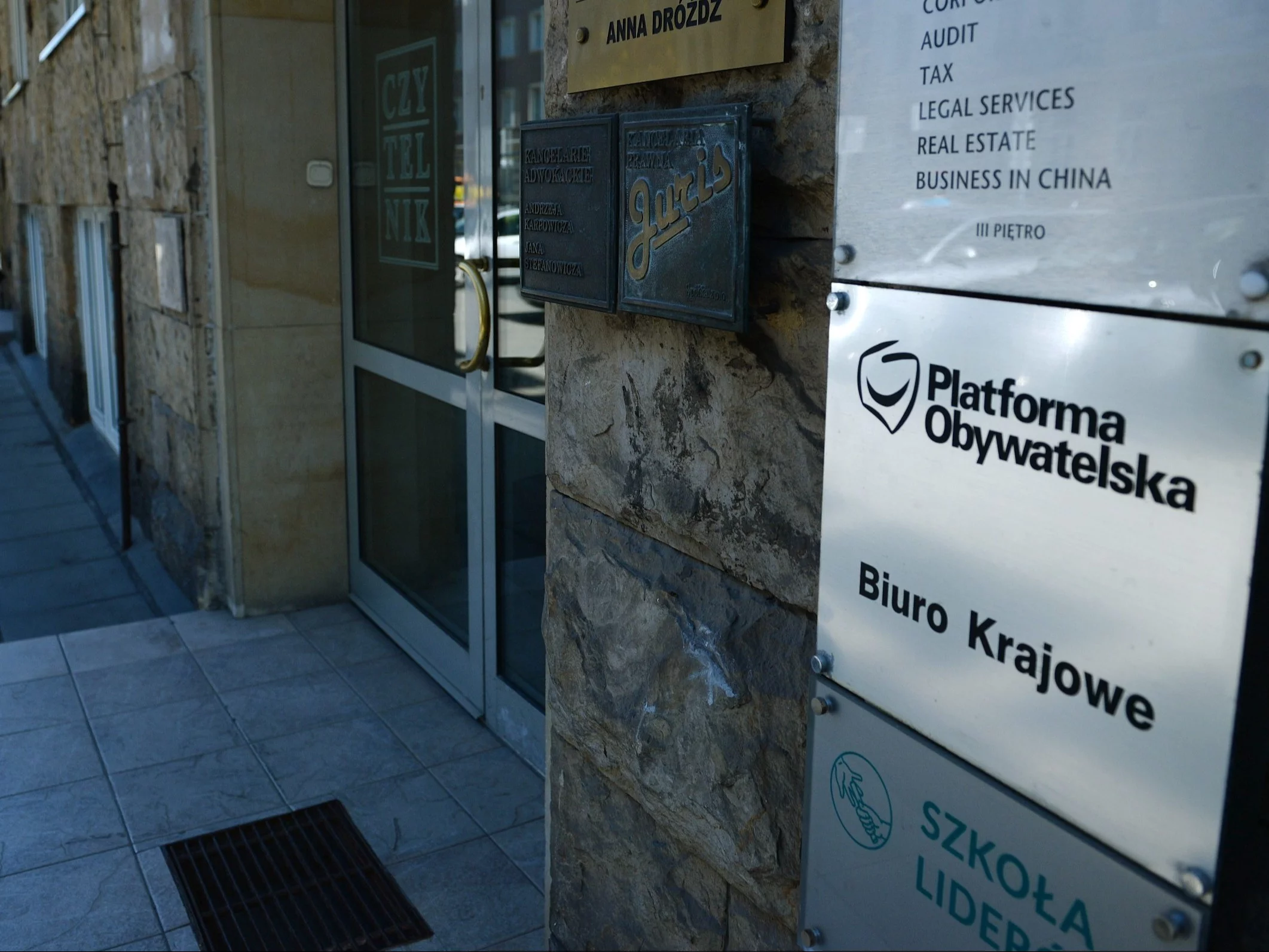 Incydent przed biurem Platformy Obywatelskiej. Policja ogłosiła przełom