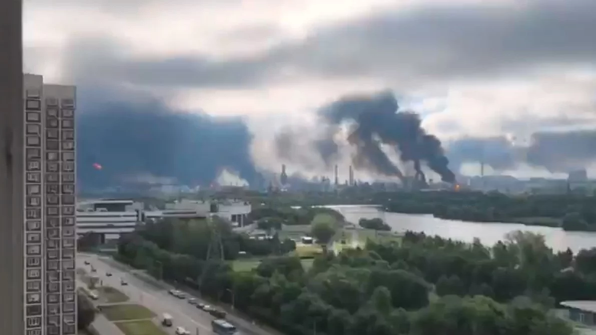 Płonie rafineria w Moskwie. Atak dronów Ukrainy