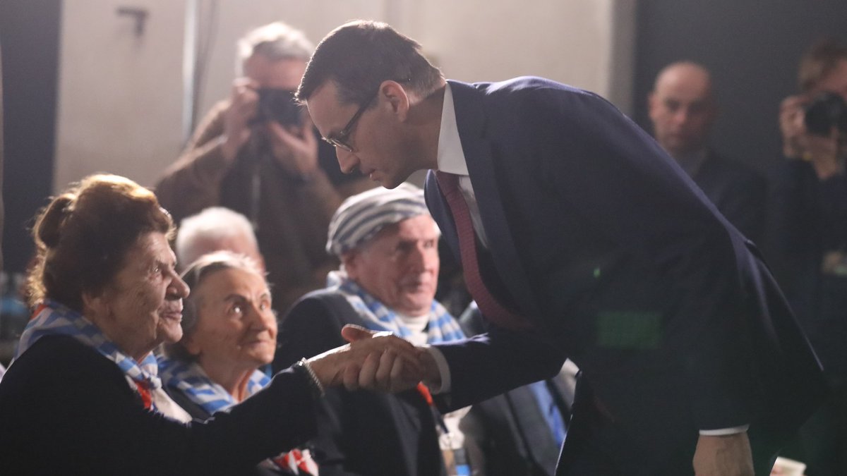 Mateusz Morawiecki w Muzeum Auschwitz