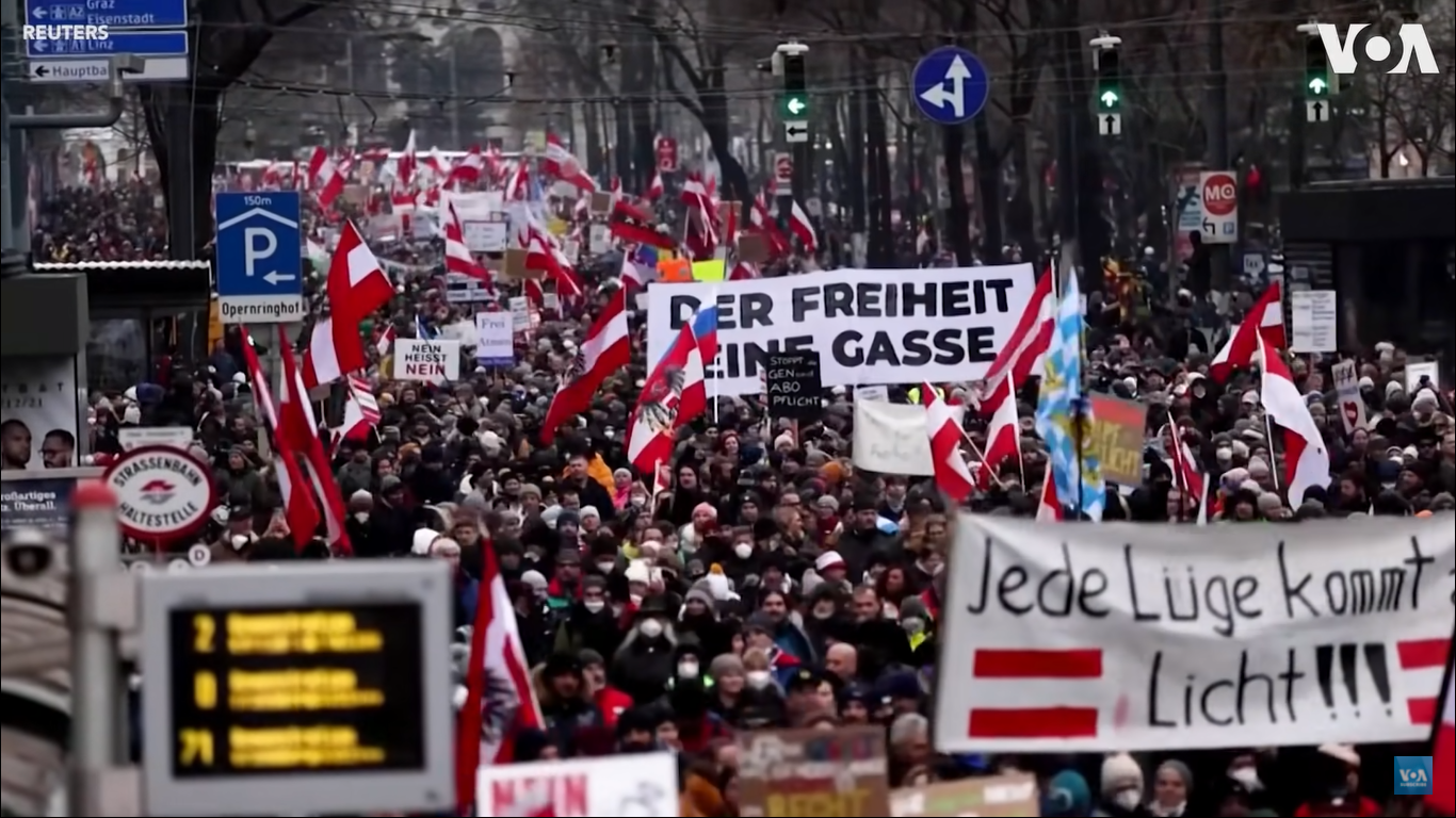 Protest przeciwko segregacji sanitarnej, lockdownowi i przymusowi szczepień. Wiedeń 11.12.2021 r.