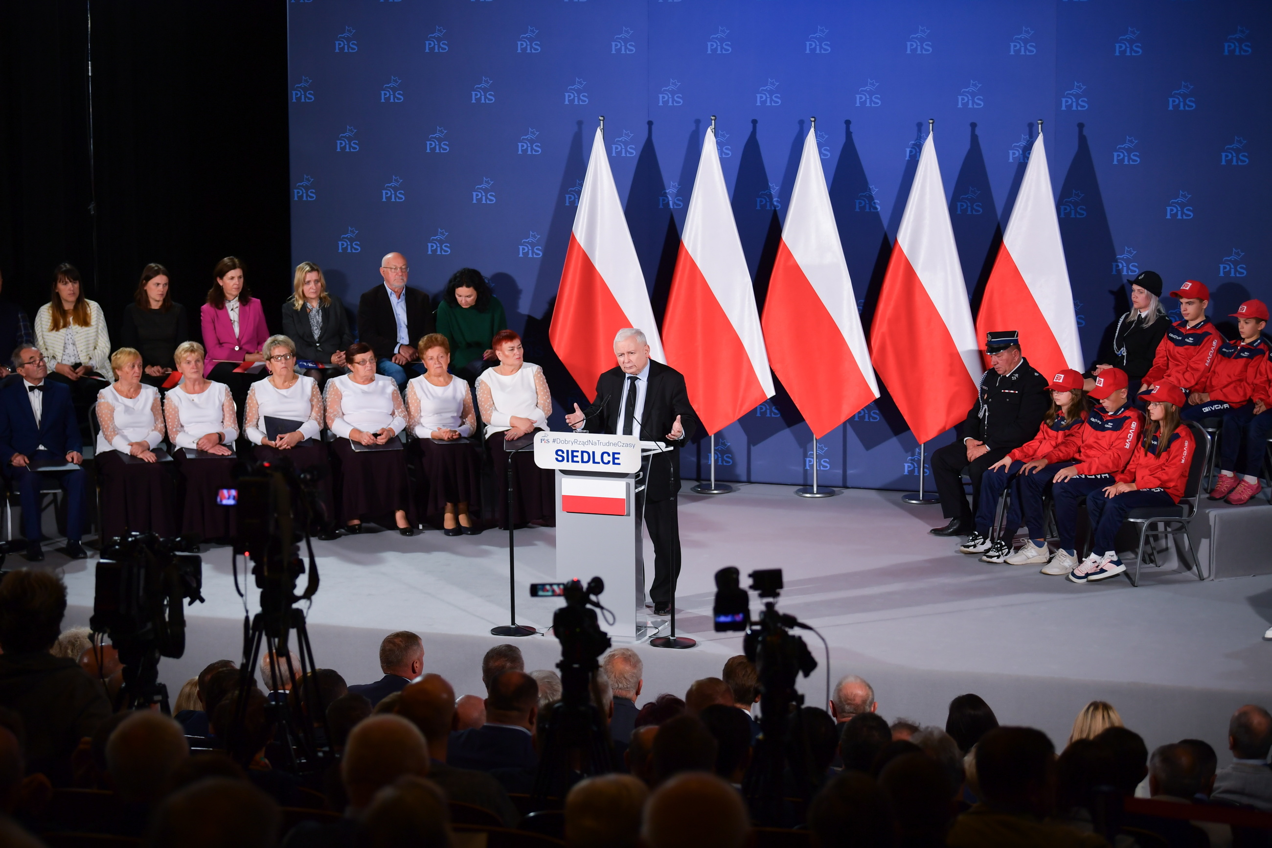 Prezes PiS Jarosław Kaczyński podczas spotkania w Siedlcach.