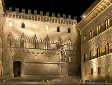 Banca Monte dei Paschi di Siena, najstarszy istniejący bank świata, powstał w 1472 r.